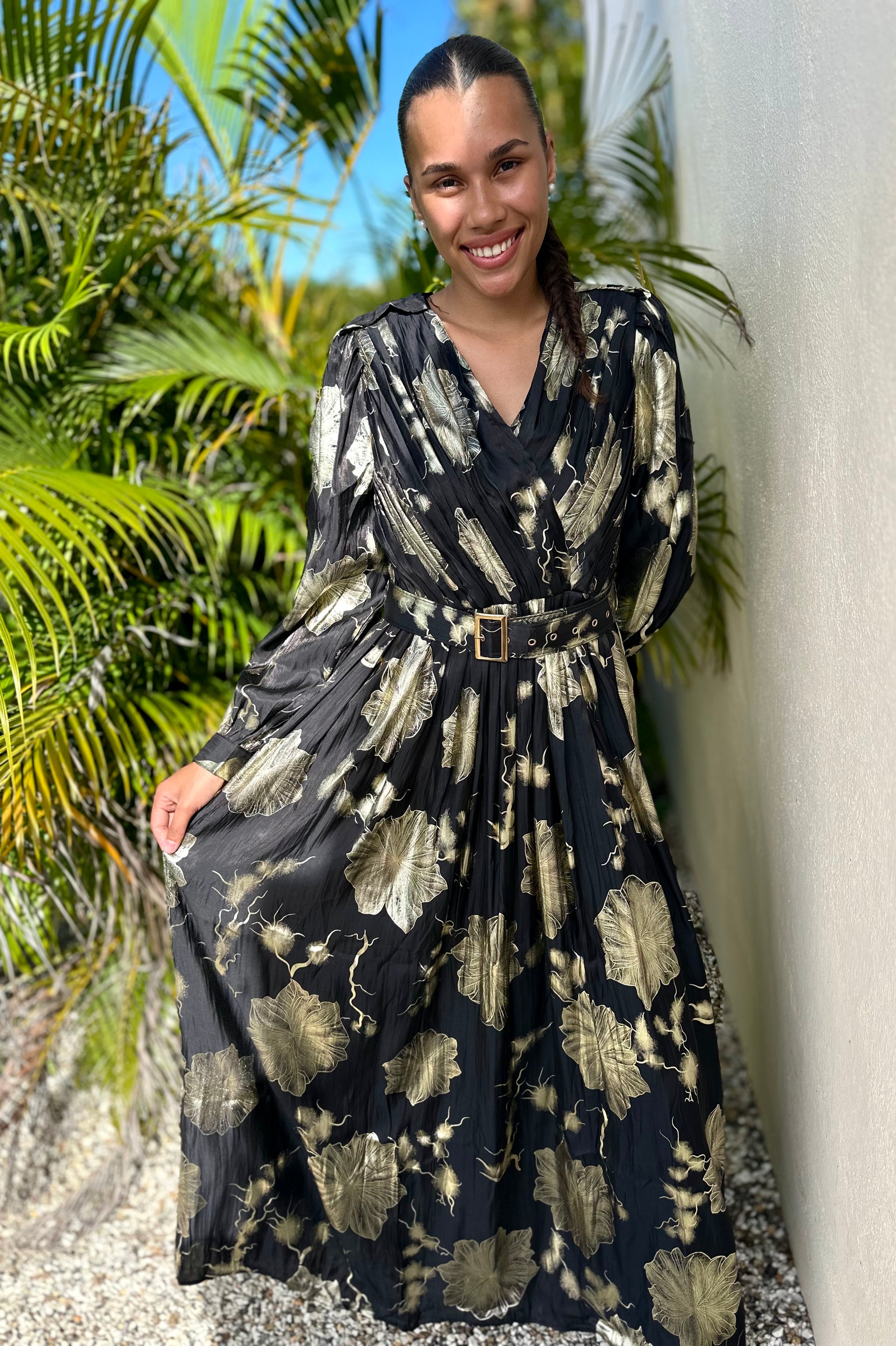 Robe Longue Fleurie Noir – Glam&K - Main Image